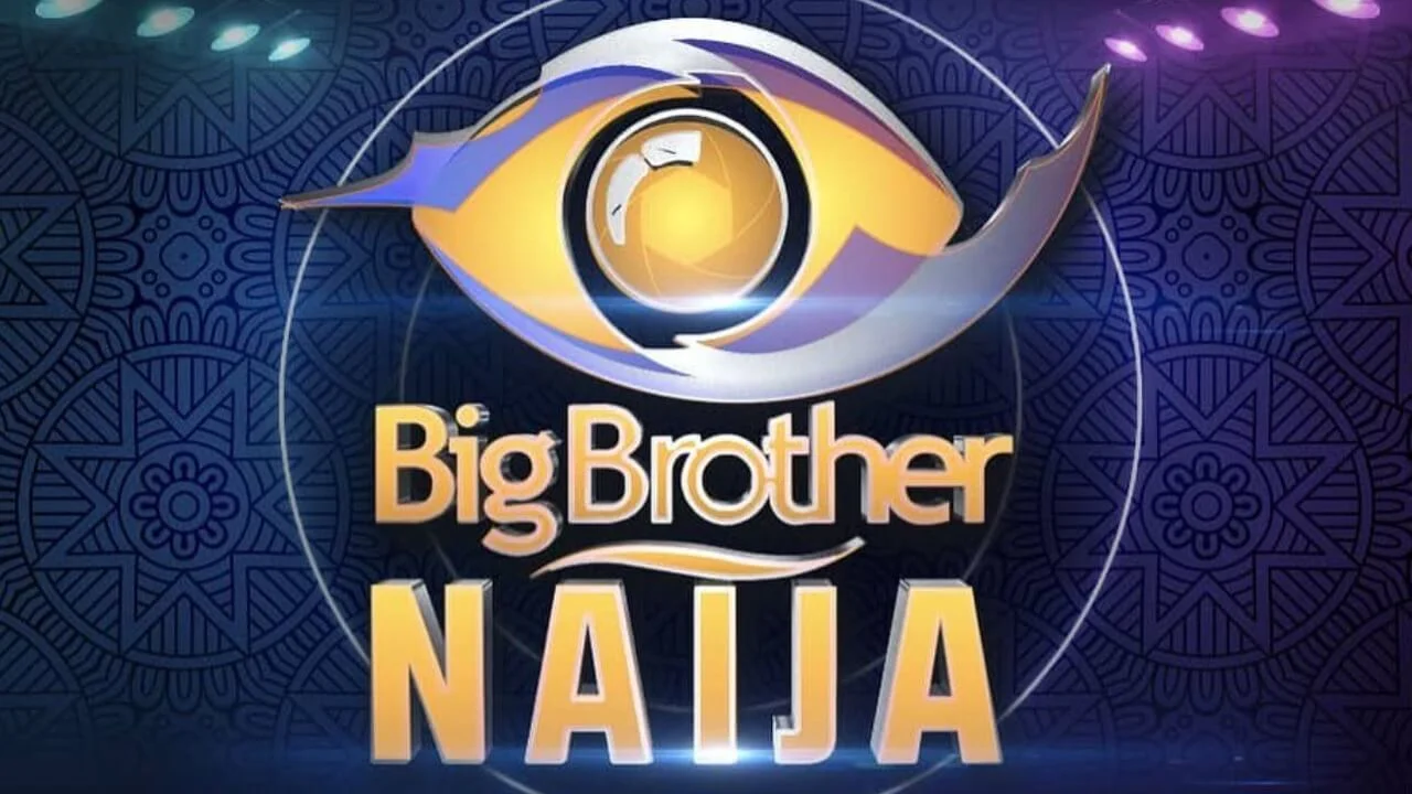 BBNaija Isabella and Imisi kiss
